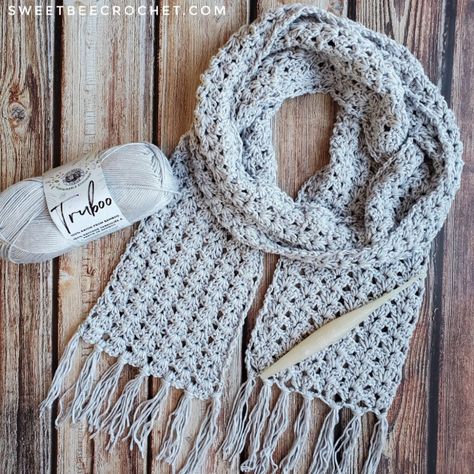 Iris Bloom Scarf - Free Crochet Pattern - Sweet Bee Crochet Amanda Crochets, Free Crochet Scarf Patterns, Scarf Pattern Crochet, Bee Crochet, Crochet Cowls, Advanced Crochet, Scarf Patterns, 4mm Crochet Hook, Crochet Scarf Pattern Free