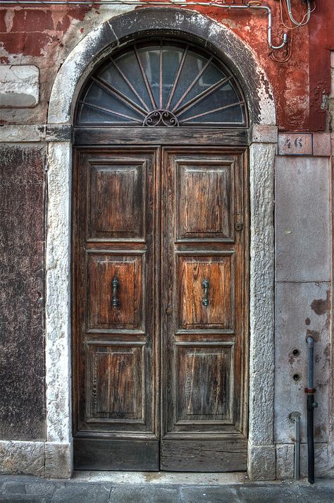 Door Aesthetic, Old Wooden Doors, Gorgeous Doors, Old Windows, Old Door, Old Doors, Beautiful Doors, Door Knockers, Door Frame