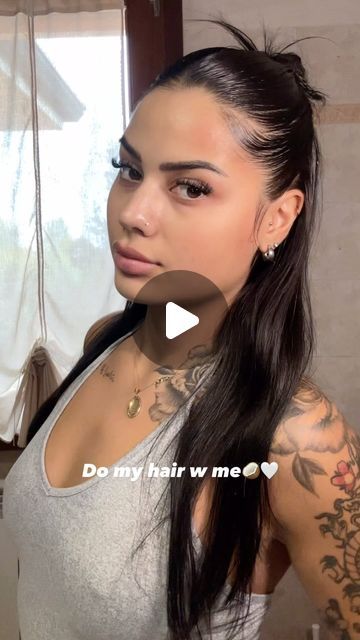 Nora Coppini on Instagram: "The basic😋🤍🥥

#reels #explore #explorepage #viral #hair #hairtutorial #hairstyle #tutorial #slickback" Emo Haircuts, Ugly Hair, Slick Ponytail, Slicked Back Hair, Hairstyles For Round Faces, Long Layered Hair, Indian Hairstyles, Short Hair Cuts For Women, Womens Haircuts