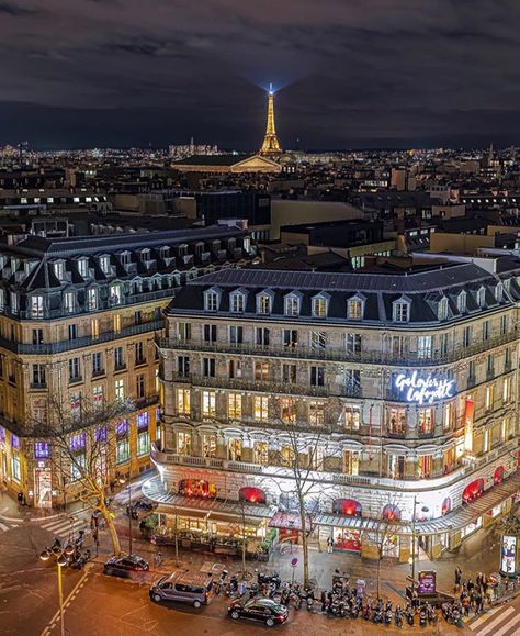 Paris Metro Stations, Galerie Lafayette Paris, Paris France Photos, Galeries Lafayette Paris, Lafayette Paris, Paris France Travel, Paris Metro, Beautiful Paris, Instagram Paris