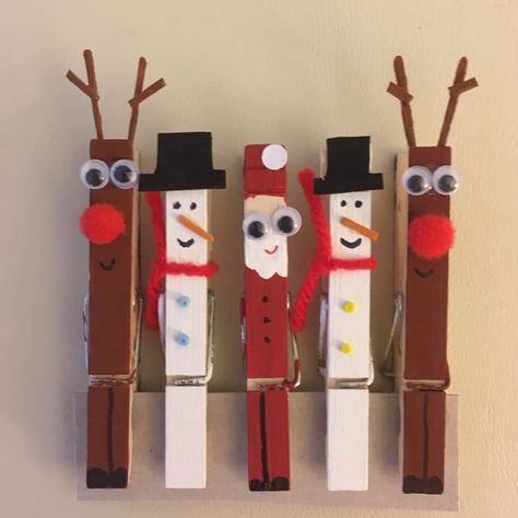 Christmas Crafts With Clothes Pins, Clothes Peg Christmas Crafts, Clothes Pin Reindeer Ornaments, Clothes Pin Christmas Crafts, Cloths Pin Crafts Christmas, Raindeer Crafts With Clothes Pins, Homemade Christmas Ornaments Clothespins, Clothespin Reindeer Craft Ornaments, Clothespin Santa Christmas Ornament