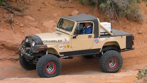 The 1981-1986 Jeep CJ-8 Scrambler: Everything You Need to Know Jeep Scrambler, Classic Jeeps, American Motors Corporation, Jeep Brand, Jeep Models, Jeep Cj, American Motors, Jeep Truck, Transfer Case