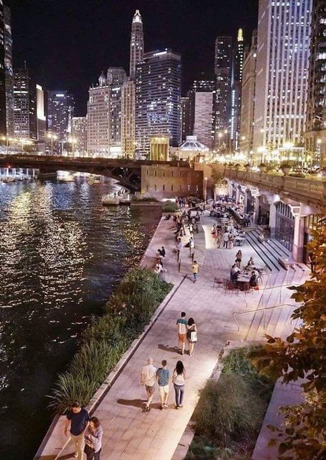 Chicago Riverwslk Illinois Travel Destinations | Illinois Honeymoon | Backpack Illinois | Backpacking Illinois | Illinois Vacation | Illinois Photography USA United States of America #travel #honeymoon #vacation #backpacking #budgettravel #bucketlist #wanderlust #Illinois #USA #UnitedStates #America #visitIllinois #travelIllinois #IllinoisTravel San Myshuno, Chicago Aesthetic, Chicago Riverwalk, Chicago Usa, Chicago River, Chicago Photos, Chicago Travel, Chicago Architecture, Chicago Photography