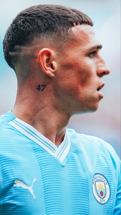 Phil Foden Tattoo, Football Players Haircut, Foden Hair Styles, Benzema Haircut, Footballer Haircuts, Phil Foden Haircut, Foden Haircut, Soccer Haircut, Football Haircut