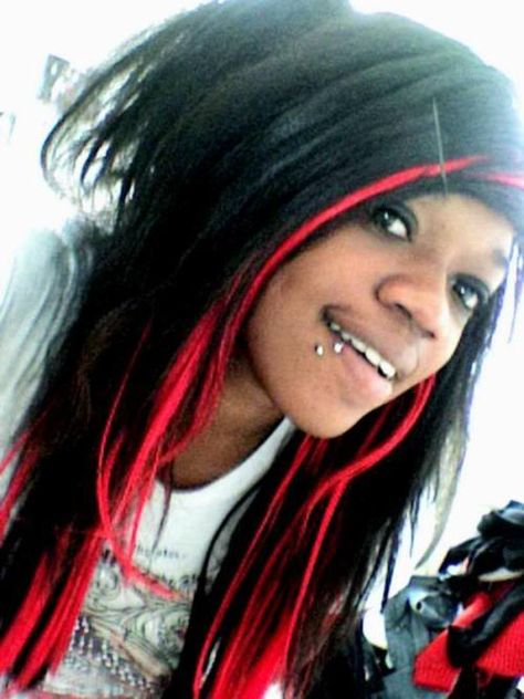 Black Scene Girl, Black Scene Kid, Scene Hairstyles, Black Scene, Black Alt, Emo Hairstyles, Afro Goth, Scene Girl, Scene Core