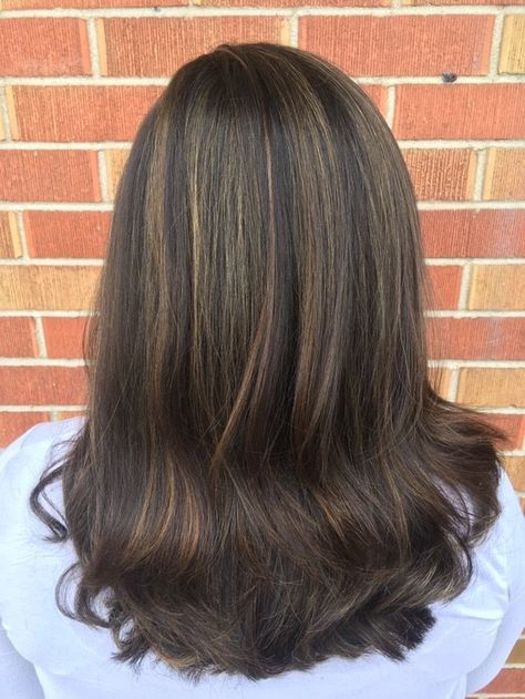 Beautiful blended baby lights #thomasbailliehair #babylights #highlights #brunette #brownhair Minimal Blonde Highlights On Brown Hair, Babylights Highlights, Highlights Brunette, Baby Lights, Foil Highlights, Baby Light, Brown Hair With Blonde Highlights, Brunette Highlights, Brown Hair With Highlights