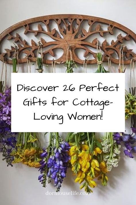 Discover the ultimate gift guide for women who live for that cozy cottage lifestyle! 🌿 From charming decor pieces to rustic kitchen essentials, these 26 gift ideas will make her heart skip a beat. Whether she enjoys curling up with a good book by the fireplace or hosting afternoon tea in her garden, you'll find the perfect present to bring out her inner cottage queen. Cottage Gift Ideas, Spring Decor Cottagecore, Gifts For Garden Lovers, Cottagecore Gift Ideas, Cottagecore Essentials, Gifts For Homesteaders, Cottage Core Crafts, Cottagecore Things, Cottage Lifestyle