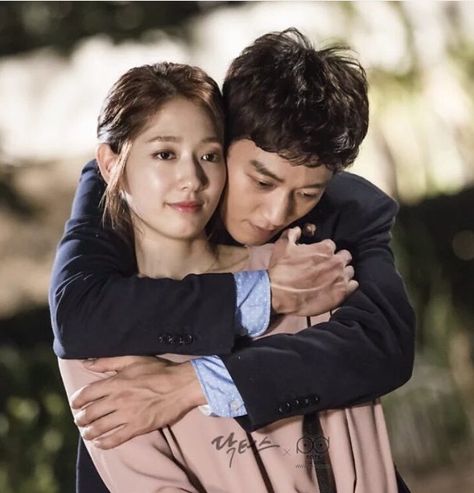 Doctors: Kim Rae Won and Park Shin Hye behind the scence PD note 16.08.26 Doctors Korean Drama, Kim Rae Won, Josh Duhamel, Medical School Motivation, Diane Lane, Alyson Hannigan, Park Shin Hye, Alyssa Milano, Korean Star