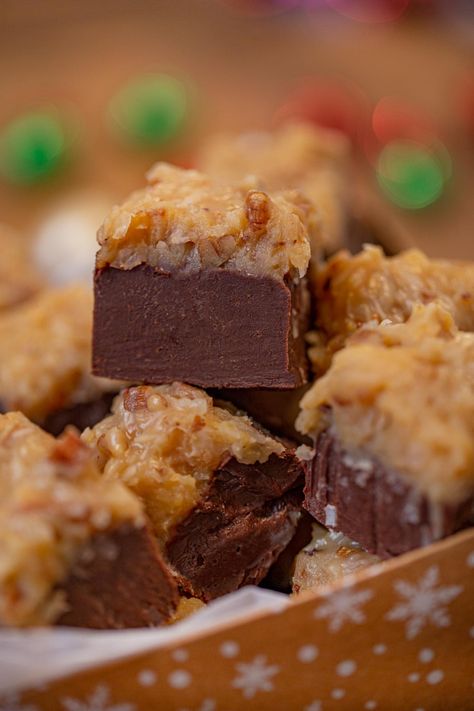 German Chocolate Fudge German Chocolate Fudge Recipe, German Dessert Recipes, German Chocolate Fudge, Christmas Fudge Recipes Easy, Chocolate Fudge Topping, German Dessert, Gingerbread Fudge, Holiday Candy Recipes, Coconut Pecan Frosting