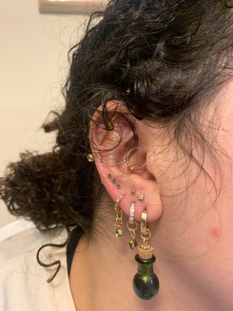 Whimsical Ear Piercings, Bohemian Piercings, Heavily Pierced Ears, Maximalist Ear Piercings, Hippie Piercings, Hippe Piercings, Fun Piercings, Rock Piercing, Unique Piercings