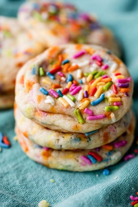 Cookies With Sprinkles, Drop Sugar Cookies, Sugar Cookies With Sprinkles, Cookie Recipes For Kids, Pumpkin Muffins Easy, Frozen Cookie Dough, Sally's Baking, Frozen Cookies, Soft Bakes