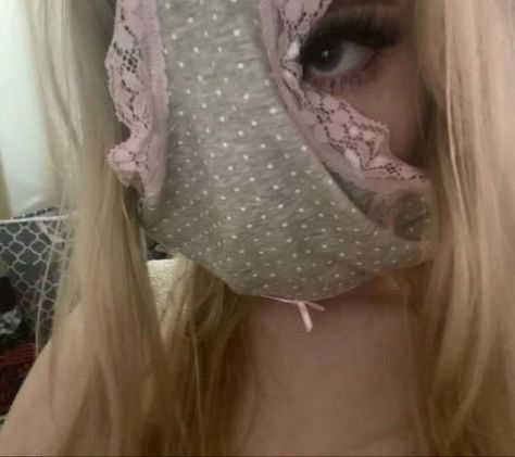 Girl Pp, The Endless, Blonde, Mask