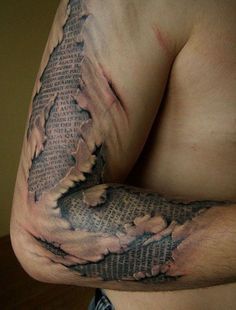 Ripped Skin Tattoo Design, Tattoo 3d Realistic, Cracked Tattoo, Hogwarts Castle Tattoo, Tattoos Hip, Hogwarts Tattoo, Pictures Of Tattoos, Best 3d Tattoos, Amazing 3d Tattoos