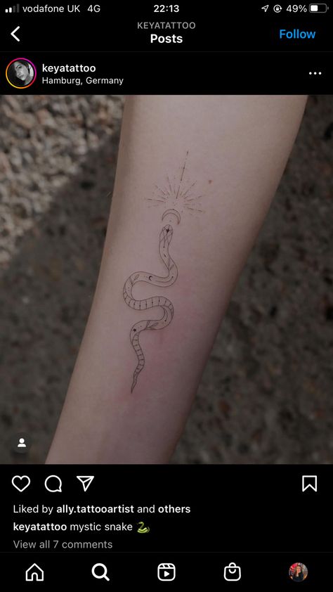 Snake Wrist Tattoo, Herb Tattoo, Tattoo Snake, Wrist Tattoo, Snake Tattoo, Tattoo S, Wrist Tattoos, Indian Sarees, Tattoo Inspo