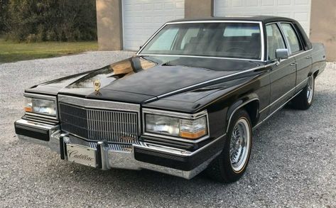 Chrysler 300 Srt8, 80s Classics, Cadillac Brougham, Chevrolet Cars, 70s Cars, Pool Umbrellas, Automobile Advertising, Luxury Car Brands, Cadillac Ct6