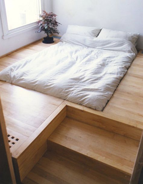 In this sunken bed. | 44 Amazing Places You Wish You Could Nap Right Now Sunken Bed, Japanese Bed, Floor Bed, Bed Set, Cool Beds, Dream Bedroom, Minimalist Bedroom, Design Case, My New Room