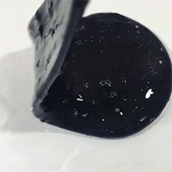 tumblr_or9qh7WYNe1w30ksxo4_250.gif (250×250) Black Slime Gif, Slime Gif, Black Slime, Stim Gifs, Slime Recipe, Diy Slime, Rocks And Crystals, Slime, 1 2 3