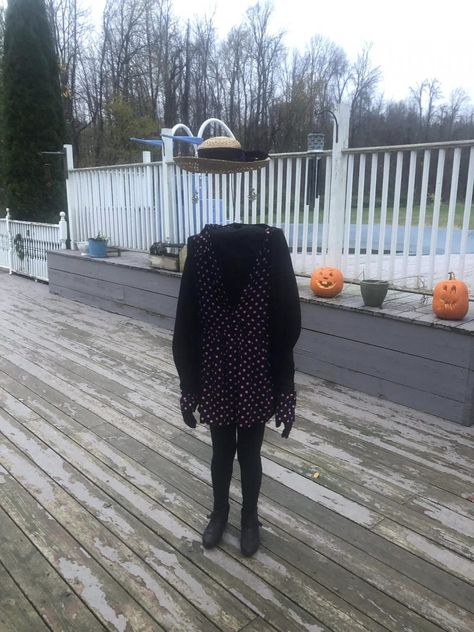 A Perfect DIY Invisible Girl Illusion Costume Invisible Halloween Costumes, Invisible Man Diy Costume, Illusion Halloween Costumes Diy, Invisible Person Costume, Invisible Head Costume, Diy Halloween Ghost Costume, Optical Illusion Halloween Costumes, How To Make Headless Costume, Optical Illusion Costumes