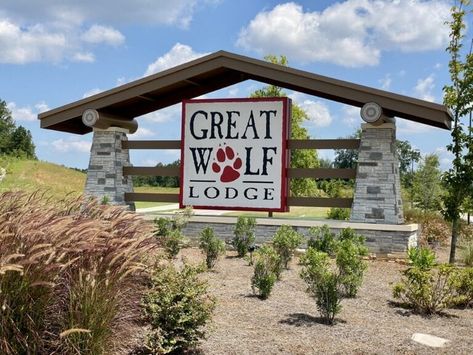 Great Wolf Lodge in Georgia-Know Before You Go - Sarah in the Suburbs Great Wolf Lodge Aesthetic, Sleepover Pics, Armed Forces Vacation Club, Abby Jimenez, Fun Trips, Bday Wishlist, Wolf Lodge, Great Wolf Lodge, Xmas 2024