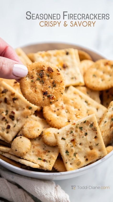 Enjoy these super easy recipe for seasoned ranch snack crackers or Fire Crackers. Use saltines, ritz crackers, oyster crackers or cheeezits. Oyster Fire Crackers, Savory Party Cracker Seasoning Recipe, Ritz Fire Crackers, Roll Ritz Crackers, Ritz Firecracker Crackers, Baked Saltine Cracker Recipes, Firehouse Crackers, Fire Crackers Saltines, Mini Saltine Cracker Recipes Seasoned