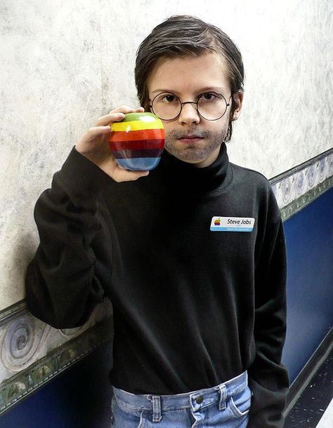 Steve Jobs Cosplay!!! Steve Jobs Costume, Best 80s Costumes, Crazy Halloween Costumes, 80s Halloween Costumes, Steve Jobs Apple, Baby Cosplay, Prince Costume, Costume Tutorial, Bear Costume