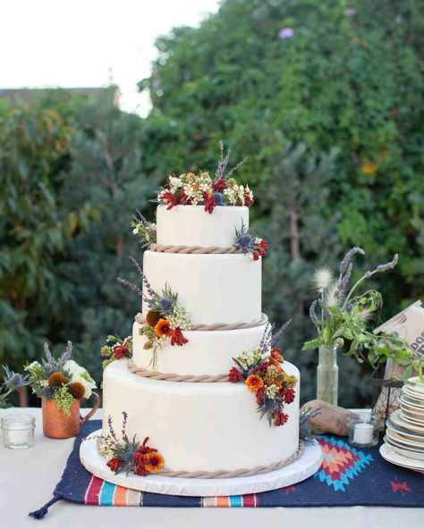 Love this elegant wedding cake! Hacienda Wedding Cake, Western Wedding Cakes, Mexican Inspired Wedding, Mexican Wedding Cake, Wedding Goodies, Mexican Themed Weddings, Hacienda Wedding, Big Wedding Cakes, Summer Wedding Cakes