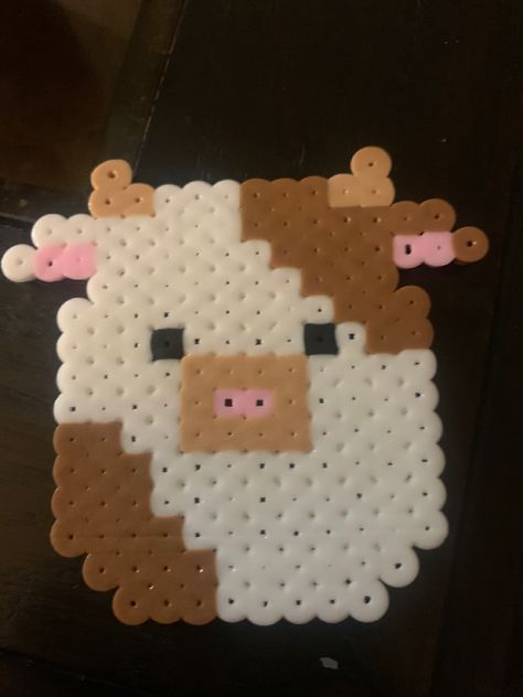 Peer Bead Ideas, Perler Beads Ideas Squishmallow, Boho Perler Bead Patterns, Pearler Bead Patterns Cow, Cow Melty Beads, Fun Perler Bead Ideas, Squish Mellow Perler Bead Patterns, Melty Beads Ideas Easy, Squishmallow Perler Bead Patterns