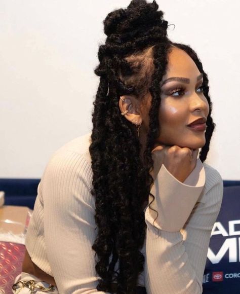 Megan Good, Hair Styles Ideas, Two Tone Hair, Twa Hairstyles, Meagan Good, Faux Locs Hairstyles, Styles Ideas, Protective Hairstyles Braids, Hair Twist Styles