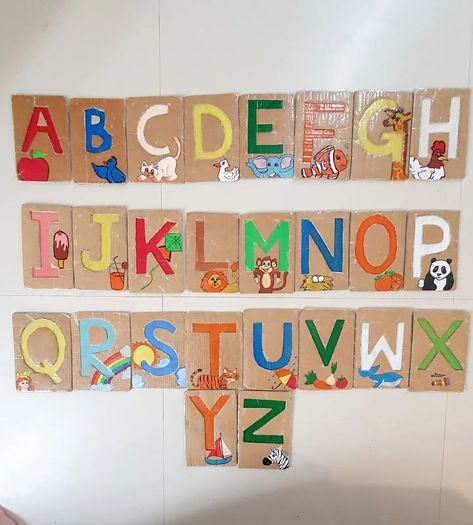 mama and two toddler's 👩‍👧‍👦 on Instagram: “DIY Sensory fingertrail ABC letters 🔤 I made these cards 2 years back when I started homeschooling for my boy 👩🏻‍🏫 Still in a good…” Abc Diy Learning, Alphabet Wall Kindergarten, Daycare Abc Wall, Nursery Alphabet Wall, Abc Wall Hanging, Toddler Board, Alphabet Board, Diy Sensory, Abc Cards