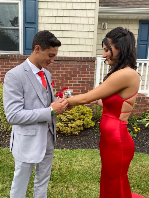 Red Prom Dress Grey Suit, Red Dress Grey Suit Prom Couple, Red Hoco Couple, Red Tux Prom, Red Prom Couple Outfit, Grey Suit Prom, Baddie Prom Dresses, Baddie Prom, Prom Couples Outfits