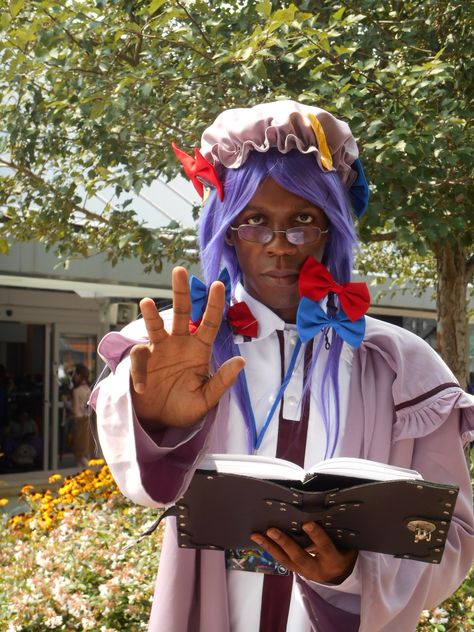 Patchouli Knowledge from Touhou 06: Embodiment of Scarlet Devil Touhou Patchouli Knowledge, Touhou Halloween, Touhou Patchouli, Touhou Cosplay, Patchouli Knowledge, Scary Images, Touhou Anime, Bunny Suit, Pose Reference Photo