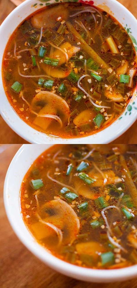 Scallion Soup, Recipes Noodles, Soup Spicy, Asian Soup Recipes, Asian Soup, Vegetarian Soup, Think Food, Easy Soups, Easy Soup Recipes