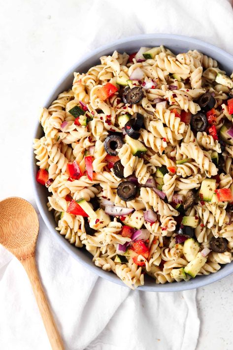 Paleo Pasta Salad (Vegan, Gluten Free, Dairy Free) Paleo Pasta Recipe, Gluten Free Pasta Salad Recipes, Paleo Pasta, Gluten Free Pasta Salad, Salad Recipes Gluten Free, Pasta Salad Dressing, Gluten Free Salads, Gluten Free Noodles, Vegan Salad Recipes