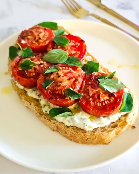 Toast with creamy ricotta, elevated with chives and olive oil, and topped with slow roasted tomatoes. Easy - ✔️ delicious - ✔️ nutritious - ✔️ and 💯 mood lifting breakfast! For more ideas, follow ⬇️ @katerynascafe #katerynascafe #breakfast #toast #fancytoast #sourdough #ricotta #cheese #tomatoes #cherrytomatoes #herbalicious #feedfeed #vsco #f52grams #eattheworld #foodandwine #beautifulcuisines #bestbreakfast #foodporn #thatsdarling #comfortfood #comfortzone #lovefood #instafood #instagoo... Fancy Toast, Slow Roasted Tomatoes, Breakfast Toast, Ricotta Cheese, Roasted Tomatoes, Easy Delicious, Best Breakfast, Cherry Tomatoes, Wine Recipes