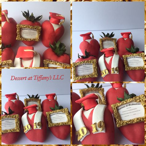 #chocolatecoveredstrawberries #graduation #graduationparty #custom Chocolate Covered Strawberries Dessert, Dipped Strawberries Recipe, Graduation Party Treats, Graduation Cake Pops, Shortcake Cookies, Colored Chocolate, Graduation Party Desserts, Strawberry Shortcake Cookies, Graduation Treats