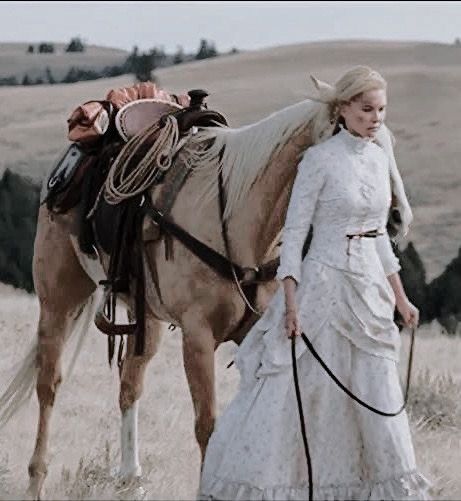 Elsa From 1883, 1883 Yellowstone Elsa, Elsa Dutton 1883, Elsa Dutton Aesthetic, Elsa 1883, 1883 Aesthetic, 1883 Elsa, 1883 Tv Series, Elsa Dutton