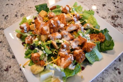 Sticky Finger Salad, Wingers Sticky Fingers, Sticky Finger, Salad Copycat, Fruit Recipes Healthy, Sticky Chicken, Sticky Fingers, Lou Lou, Salad Side Dishes