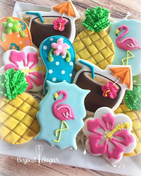 Tropical Chicken, Luau Cookies, Hawaiian Cookies, Summer Sugar Cookies, Pineapple Cookies, Beach Cookies, Theme Cookies, Flamingo Birthday Party, Luau Birthday Party