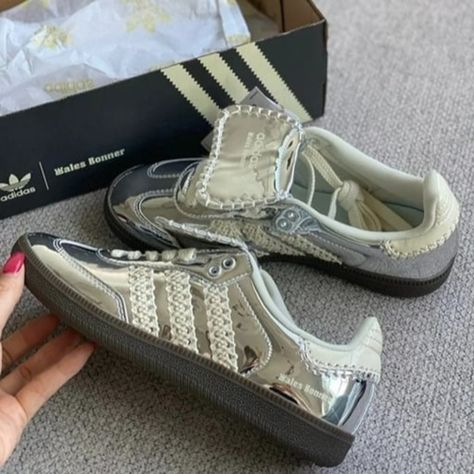 Brand New 100% Authentic. Fast Shipping Silver Sambas, Wales Bonner Samba, Bat Mitzvah Party, Samba Shoes, Wales Bonner, Shoes Adidas, Silver Shoes, Adidas Samba, Bat Mitzvah