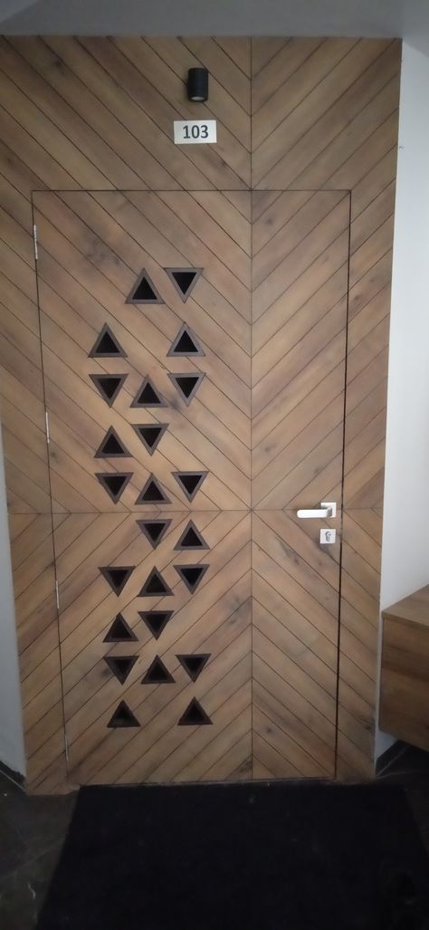 Men door jari Men Jali Door, Septi Door Designs, Men Door Design Wooden, Lcd Panel Design, Jali Design, Modern Entrance Door, Wooden Work, Office Idea, Metal Doors Design