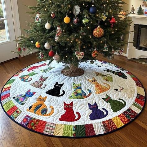 Quilted Tree Skirt, Quilt Pillow Case, I Love My Family, Sunflower Hearts, Cat Christmas Tree, Holiday Sewing, Place Mats Quilted, Live Love Laugh, Cat Quilt