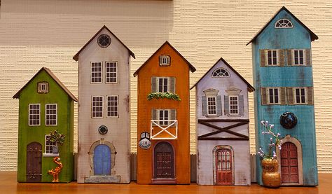 Little Houses Decor, Small Wooden Houses Craft, Wood Houses Craft, Painted Wooden Houses, Malta House, Wooden House Decoration, Painted Houses, Painted House, Scrap Wood Crafts