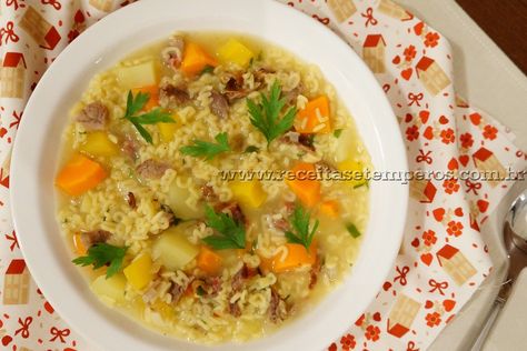 Receita de Sopa de letrinhas passo-a-passo. Acesse e confira todos os ingredientes e como preparar essa deliciosa receita! Salt Cake, Cheeseburger Chowder, Baby Food Recipes, Pasta Recipes, Salt, Cooking Recipes, Pasta, Bread, Ethnic Recipes