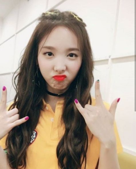 Nayeon #RockingAwesome #ImNayeon 22 September, Twice Once, Twice Kpop, Nayeon Twice, Im Nayeon, Woo Young, Gilmore Girls, Gossip Girl, South Korean Girls