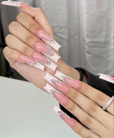 @nailsbycurls on ig Fun Birthday Nails, Coffin French, Quinceanera Nails, Pink Nail Colors, Silver Glitter Nails, Confetti Nails, Long Press On Nails, Fake Nail, Upgrade Your Look