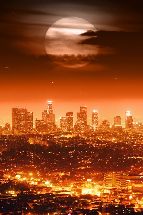 ~~Dramatic full moon over Los Angeles skyline at night | California by Konstantin Sutyagin ~~ Los Angeles At Night, Los Angeles Skyline, Most Haunted Places, Most Haunted, City Of Angels, Beautiful Moon, Haunted Places, Beautiful Picture, Jolie Photo