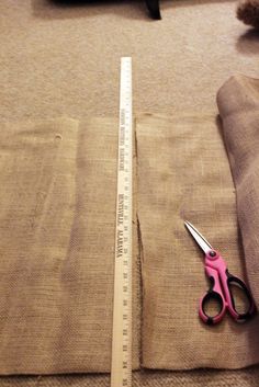 How to Make No-Sew Burlap Curtains  I will be doing this for the bedroom.  No bling, just good ole burlap..well maybe a tie back! Primitive Curtains, Burlap Projects, Ikea Curtains, No Sew Curtains, Burlap Curtains, Shabby Chic Curtains, Drop Cloth Curtains, Diy Burlap, Farmhouse Curtains