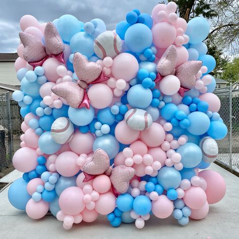 Baseball Or Bows Gender Reveal Ideas, Baseball Gender Reveal Party, Gender Ideas, Baseball Gender Reveal, Bows Gender Reveal, Baseball Baby Shower Theme, Baby Gender Reveal Party Decorations, Bow Gender Reveal, I Want A Baby