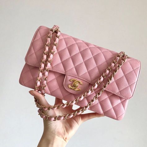 5,486 Likes, 7 Comments - Chanel_fan page (@klubnichka0799) on Instagram: “Official@chanelofficial” Tas Louis Vuitton, Fake Designer Bags, Best Designer Bags, Chanel Cruise, Replica Designer Handbags, Diane Kruger, Pink Chanel, Chanel Purse, Designer Replica