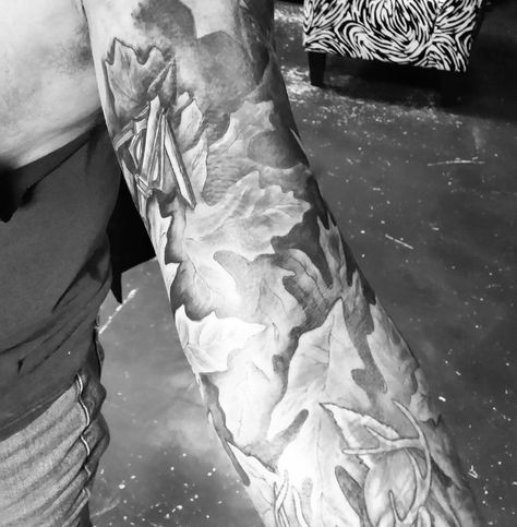 #leaf #camouflage #camo #armwrap #fullsleeve #blackandgrey #tattoo #studio13tattoomg Leaf Tattoo, Leaf Tattoos, Camouflage, Tattoo Ideas, Camo, Tattoos